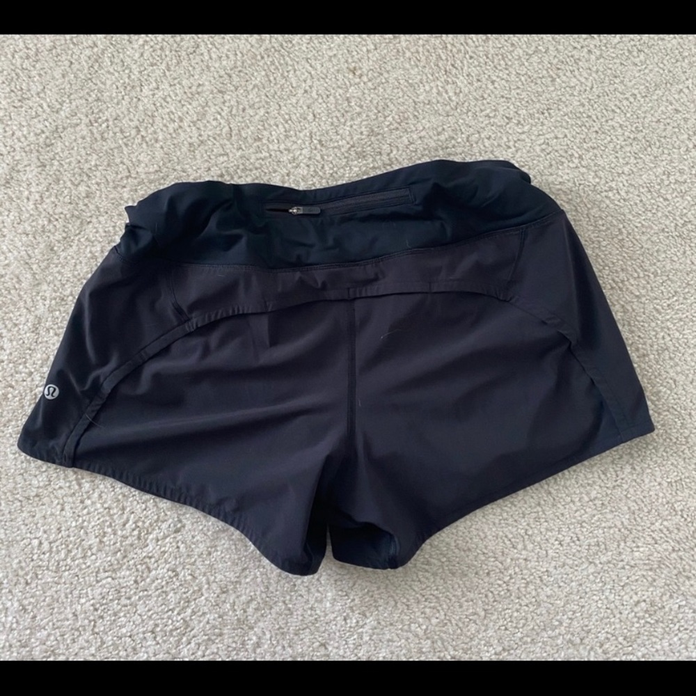 black lulu lemon shorts